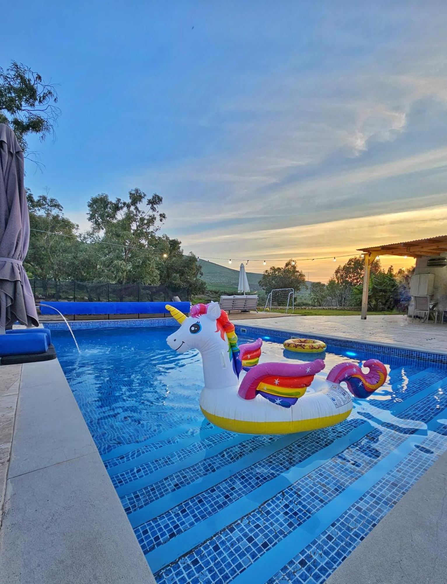 Villa זריחה למרגלות הגלבוע Nurit Exterior foto