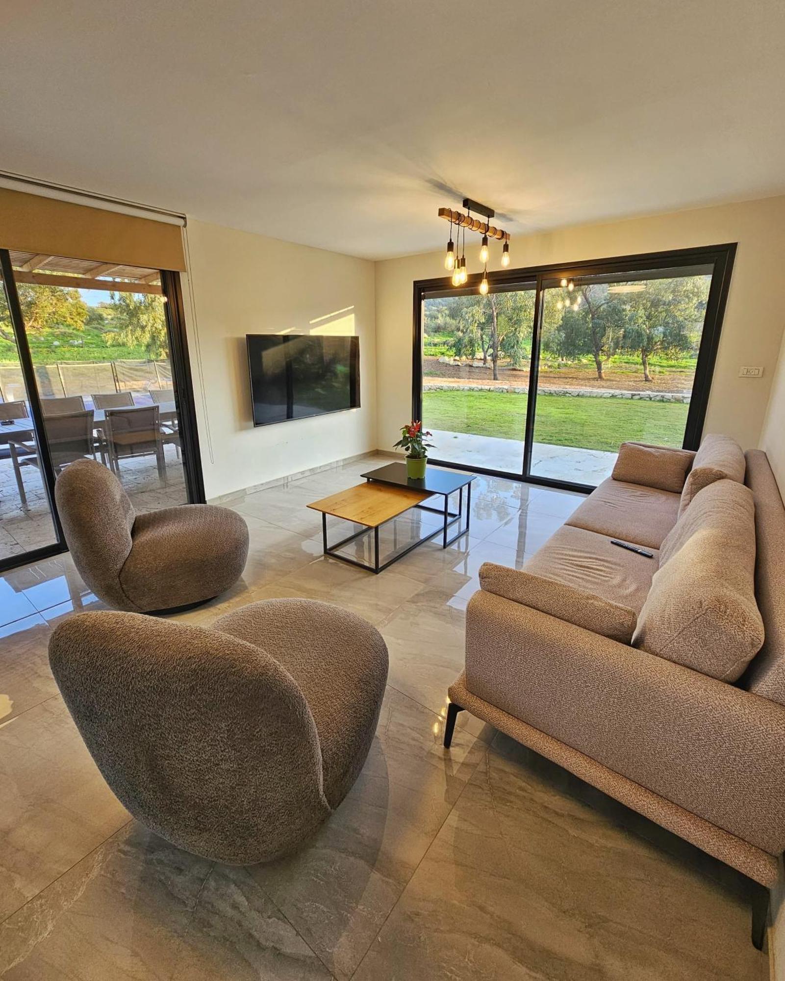 Villa זריחה למרגלות הגלבוע Nurit Exterior foto
