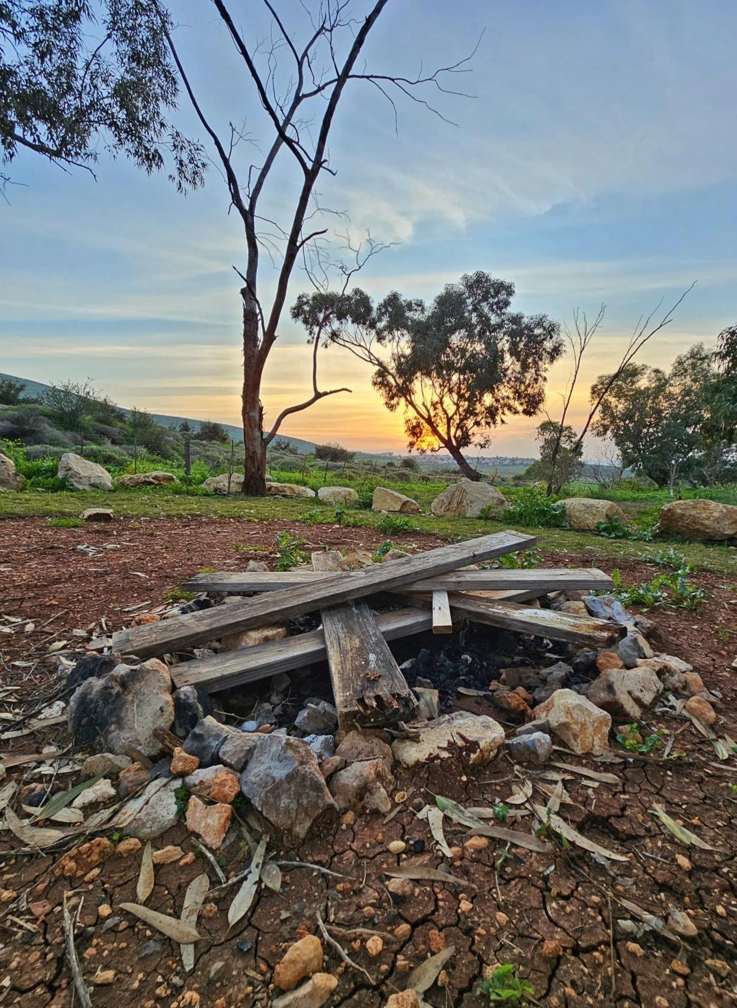 Villa זריחה למרגלות הגלבוע Nurit Exterior foto