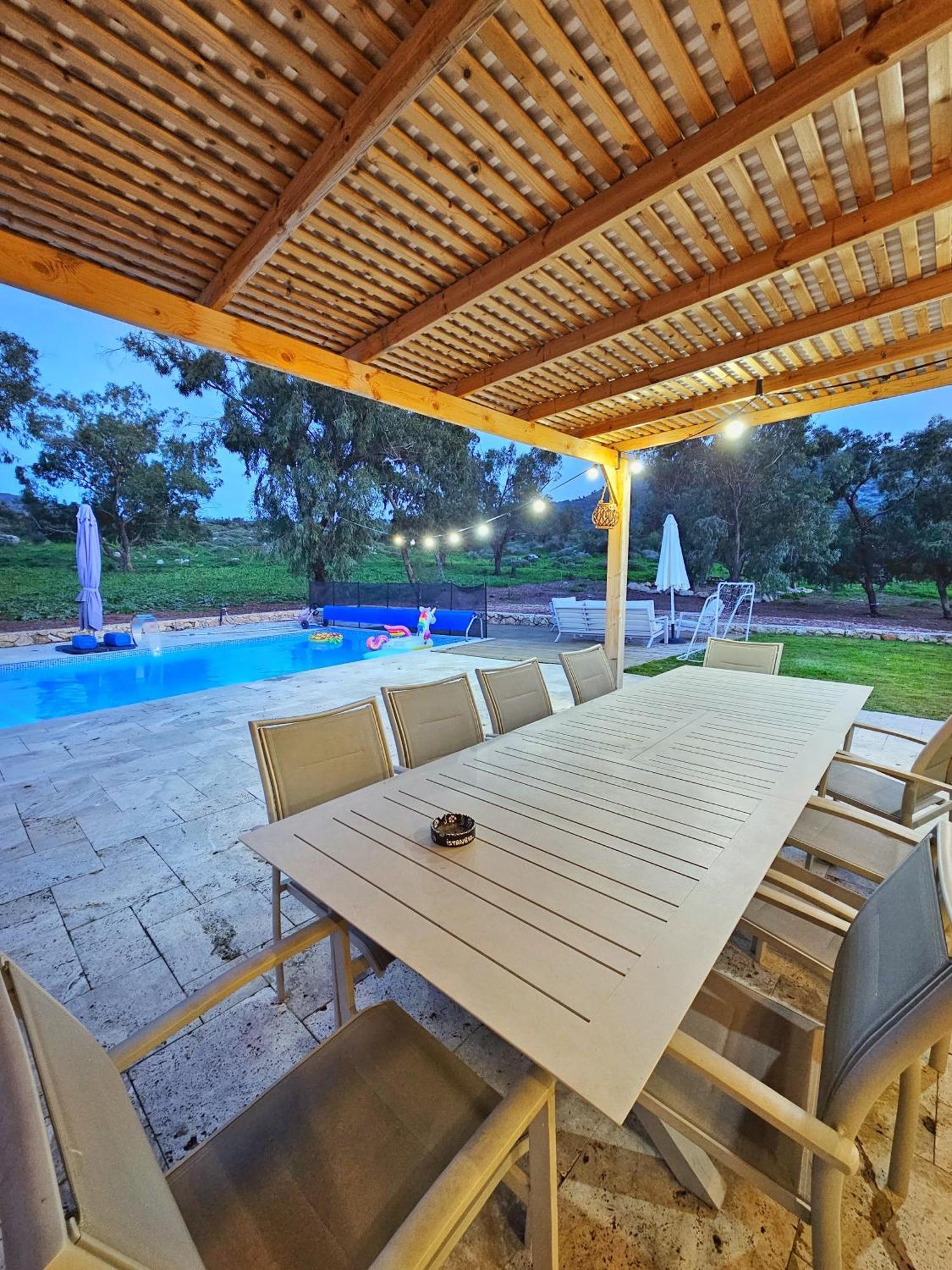Villa זריחה למרגלות הגלבוע Nurit Exterior foto