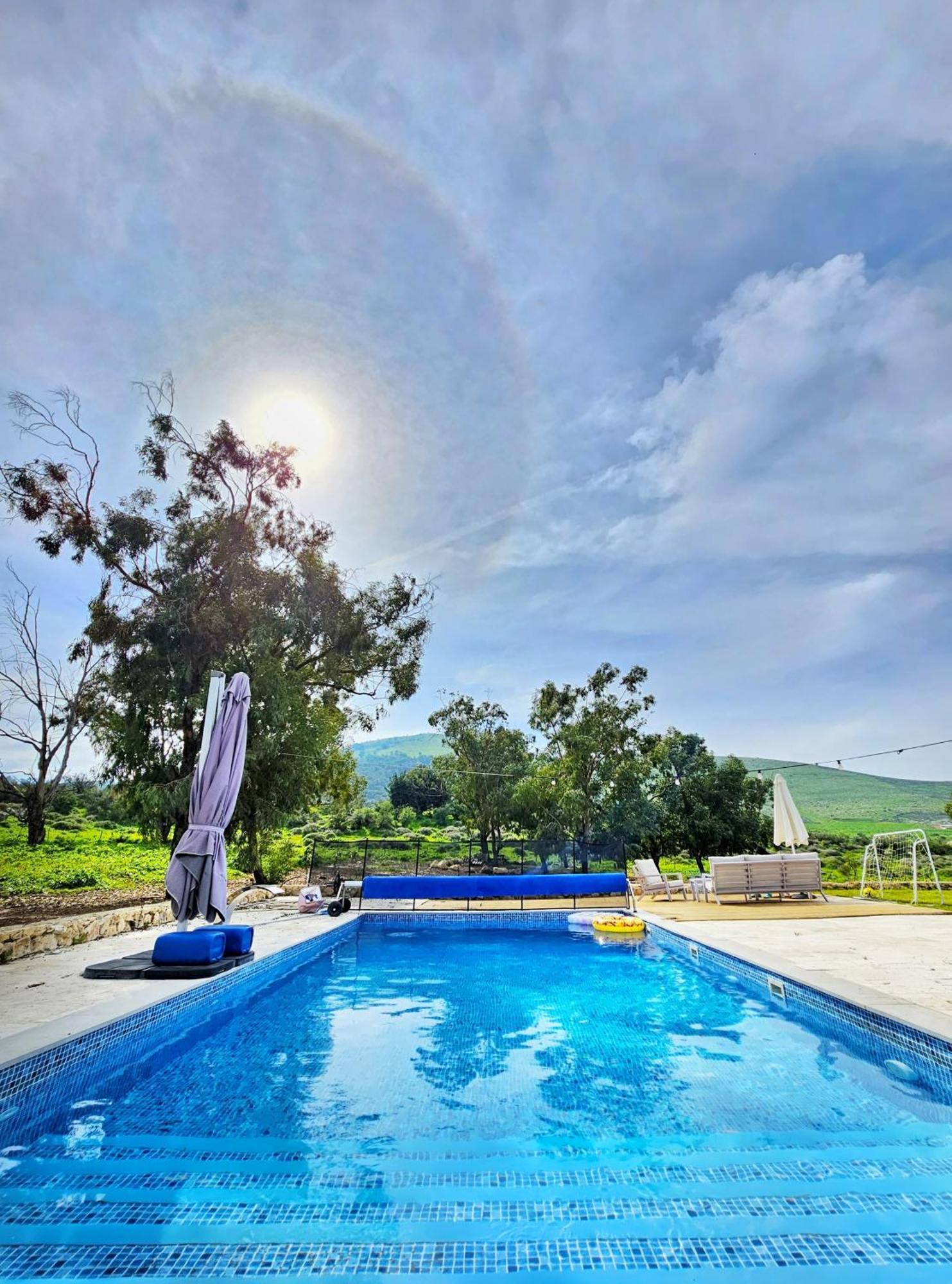 Villa זריחה למרגלות הגלבוע Nurit Exterior foto