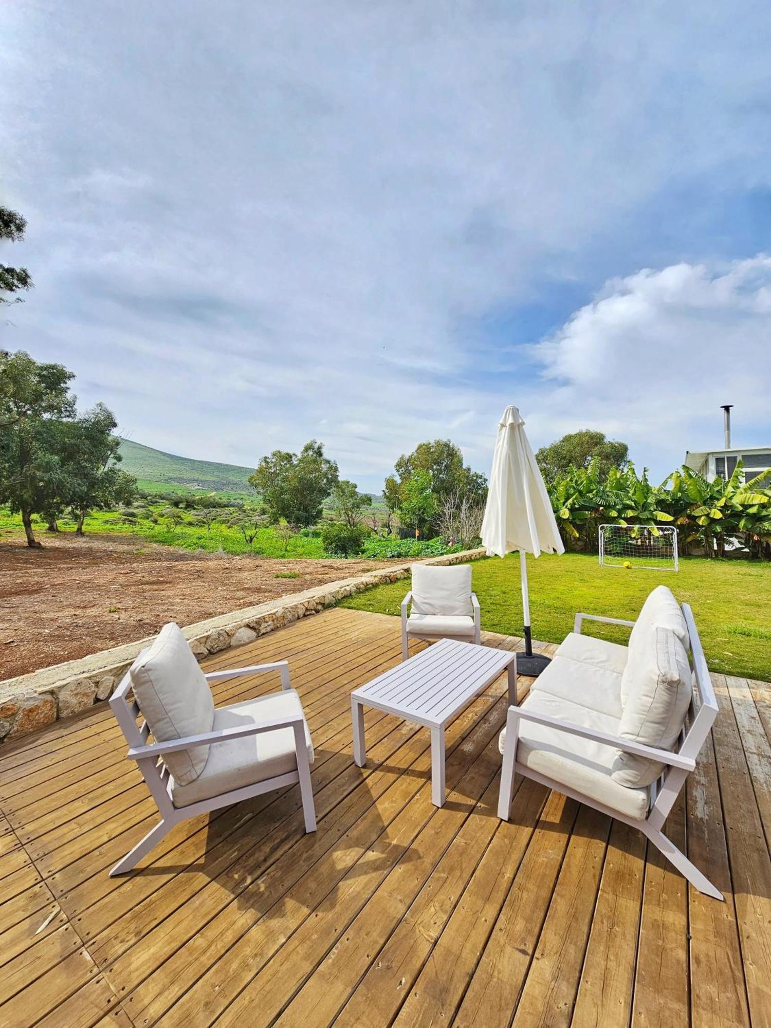 Villa זריחה למרגלות הגלבוע Nurit Exterior foto