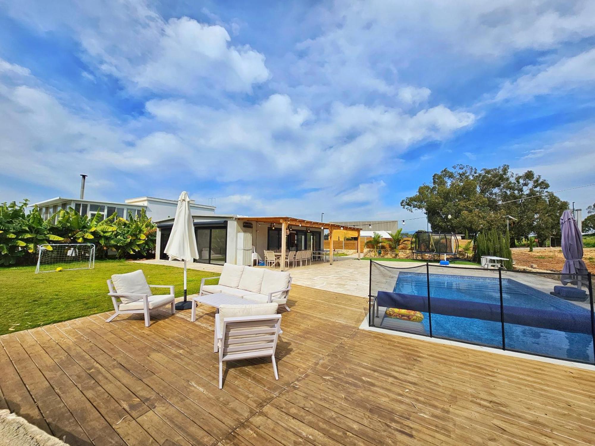 Villa זריחה למרגלות הגלבוע Nurit Exterior foto